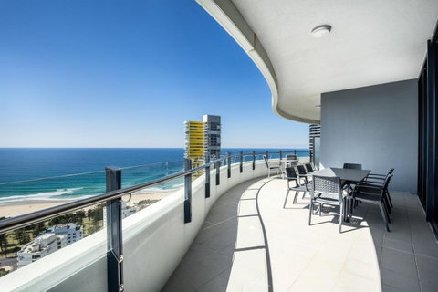 The Wave Resort - Surfers Gold Coast 1