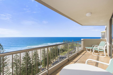 Columbia Beachfront Apartments On Rainbow Bay - Surfers Gold Coast 43