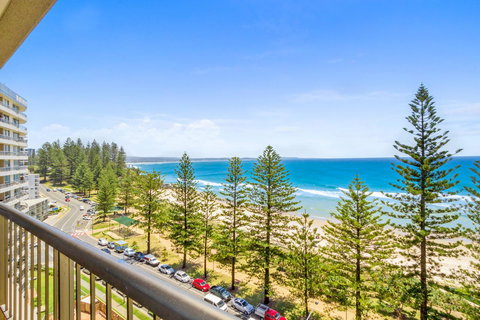 Columbia Beachfront Apartments On Rainbow Bay - Surfers Gold Coast 26