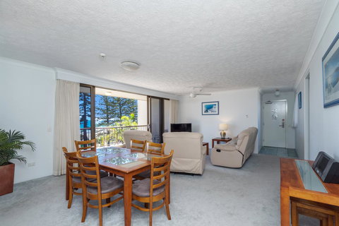 Columbia Beachfront Apartments On Rainbow Bay - Surfers Gold Coast 13