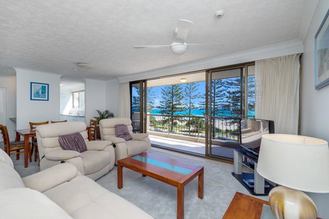 Columbia Beachfront Apartments On Rainbow Bay - Surfers Gold Coast 12
