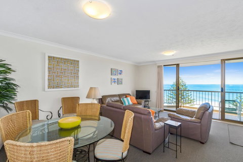 Columbia Beachfront Apartments On Rainbow Bay - Surfers Gold Coast 29