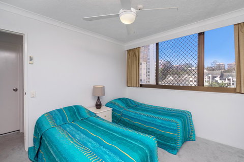 Columbia Beachfront Apartments On Rainbow Bay - Surfers Gold Coast 10