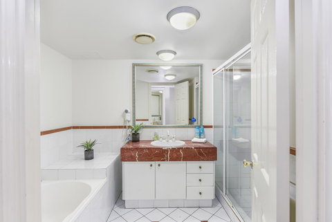 APR Private SUITES MOROC By The Beach - Surfers Gold Coast 28