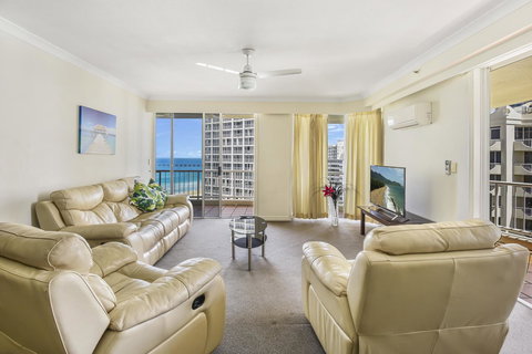 APR Private SUITES MOROC By The Beach - Surfers Gold Coast 20