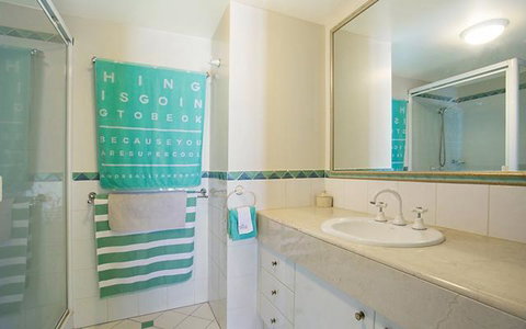 APR Private SUITES MOROC By The Beach - Surfers Gold Coast 41