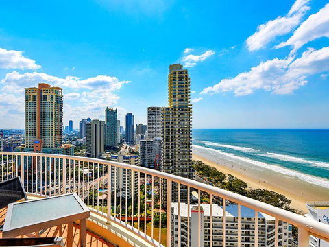 APR Private SUITES MOROC By The Beach - Surfers Gold Coast 16