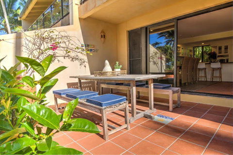 Number 2 On The Beach | Beautiful Beachfront Villa - Surfers Gold Coast 8