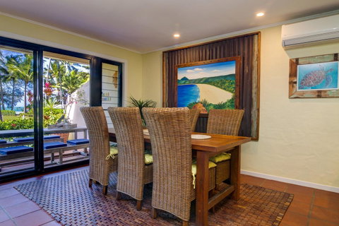 Number 2 On The Beach | Beautiful Beachfront Villa - Surfers Gold Coast 7