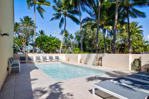 Number 2 On The Beach | Beautiful Beachfront Villa - Surfers Gold Coast 12