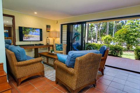 Number 2 On The Beach | Beautiful Beachfront Villa - Surfers Gold Coast 3