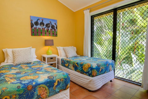 Number 2 On The Beach | Beautiful Beachfront Villa - Surfers Gold Coast 16