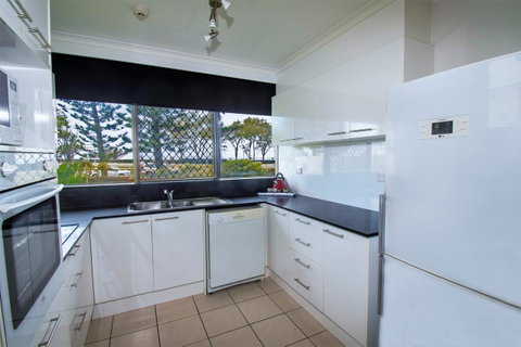 Seacrest Beachfront Apartments Surfers Paradise - Surfers Gold Coast 12