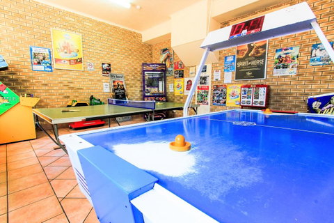 Seacrest Beachfront Apartments Surfers Paradise - Surfers Gold Coast 26