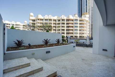 Aria Apartments - Surfers Gold Coast 25