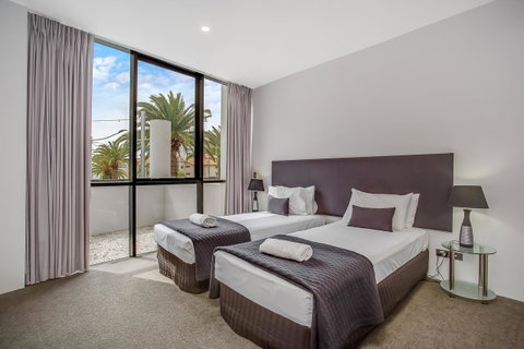 Aria Apartments - Surfers Gold Coast 9