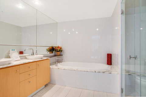 Aria Apartments - Surfers Gold Coast 21
