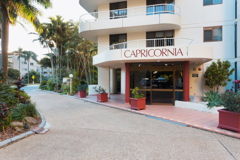Capricornia Apartments - Surfers Gold Coast 17