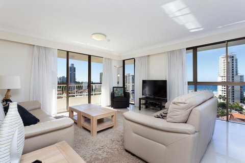 Capricornia Apartments - Surfers Gold Coast 2
