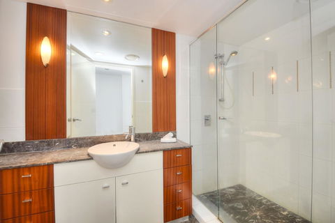 The Towers Of Chevron Renaissance - Holidays Gold Coast - Surfers Gold Coast 17
