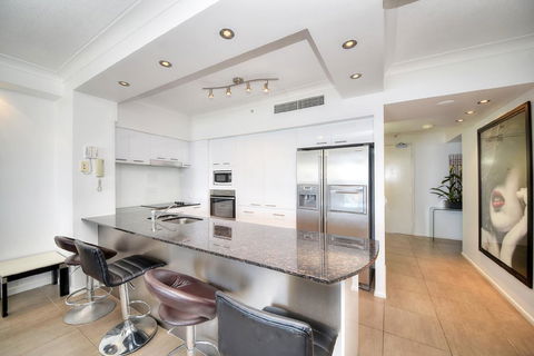 The Towers Of Chevron Renaissance - Holidays Gold Coast - Surfers Gold Coast 18