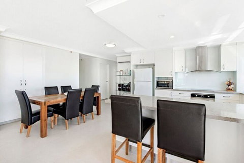 ULTIQA Beach Haven On Broadbeach - Surfers Gold Coast 14