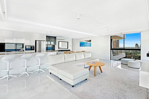 ULTIQA Beach Haven On Broadbeach - Surfers Gold Coast 3
