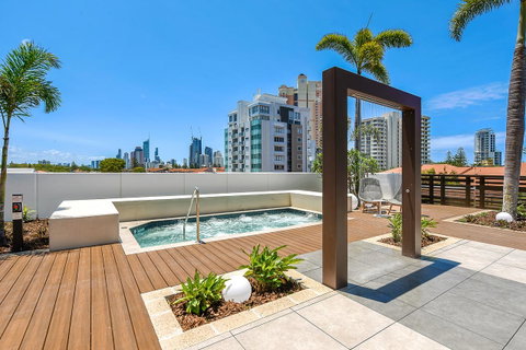 Qube Broadbeach Ocean View Apartments - Surfers Gold Coast 12