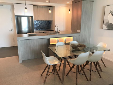 Qube Broadbeach Ocean View Apartments - Surfers Gold Coast 26
