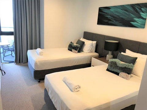 Qube Broadbeach Ocean View Apartments - Surfers Gold Coast 24