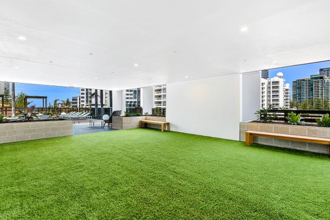 Qube Broadbeach Ocean View Apartments - Surfers Gold Coast 6