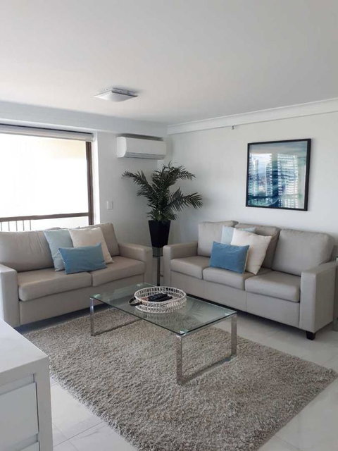 De Ville Apartments - Surfers Gold Coast 43
