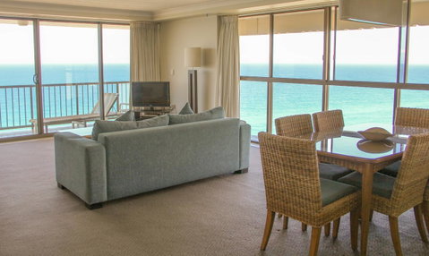 De Ville Apartments - Surfers Gold Coast 10