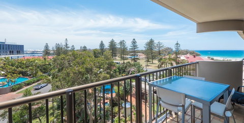 De Ville Apartments - Surfers Gold Coast 12