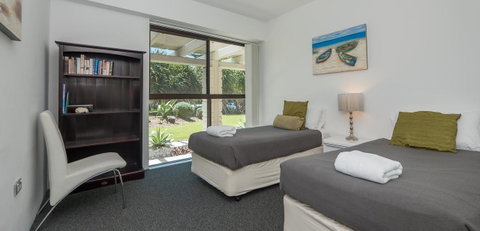De Ville Apartments - Surfers Gold Coast 28