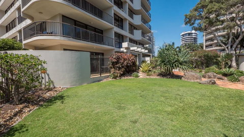 De Ville Apartments - Surfers Gold Coast 34