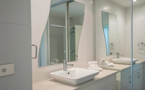 De Ville Apartments - Surfers Gold Coast 25
