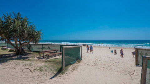 De Ville Apartments - Surfers Gold Coast 40