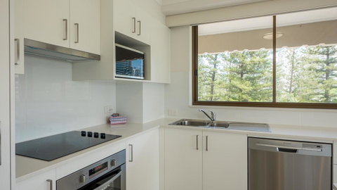 De Ville Apartments - Surfers Gold Coast 20