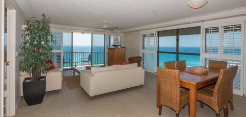 De Ville Apartments - Surfers Gold Coast 18