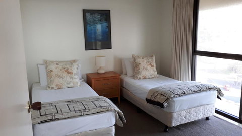 De Ville Apartments - Surfers Gold Coast 6