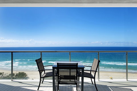 ULTIQA Air On Broadbeach - Surfers Gold Coast 11