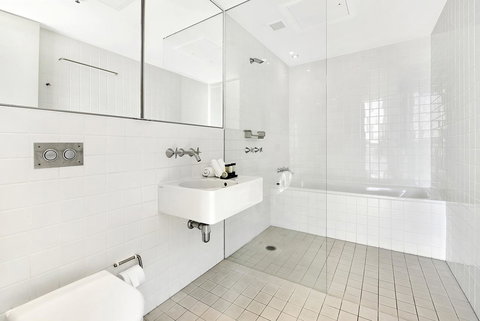 ULTIQA Air On Broadbeach - Surfers Gold Coast 18