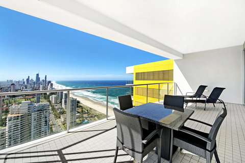 ULTIQA Air On Broadbeach - Surfers Gold Coast 17