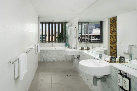 Ovolo The Valley Brisbane - Surfers Gold Coast 1