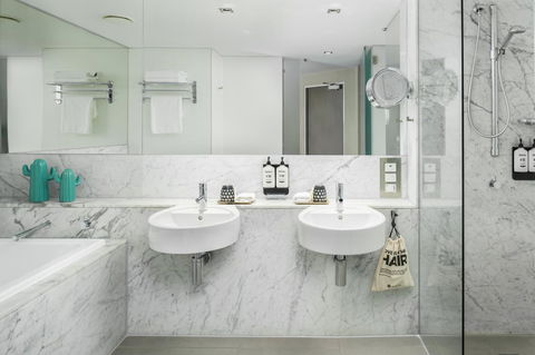 Ovolo The Valley Brisbane - Surfers Gold Coast 2