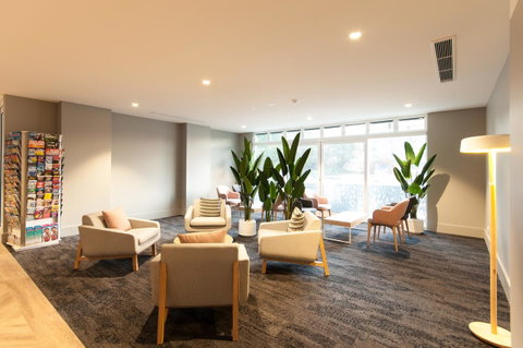 Woodroffe Hotel - Surfers Gold Coast 22