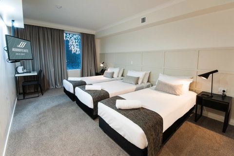 Woodroffe Hotel - Surfers Gold Coast 14