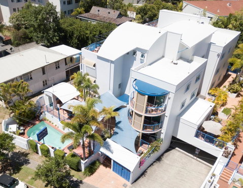 Surfers Beach Resort One - Surfers Gold Coast 1