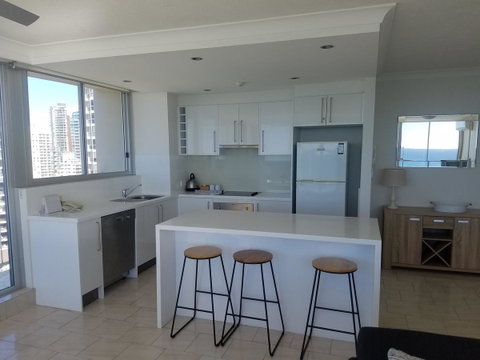 Golden Sands On The Beach - Absolute Beachfront Apartments - Surfers Gold Coast 22